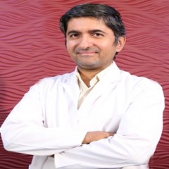 دکتر&nbsp;فرزاد&nbsp;باطنی
